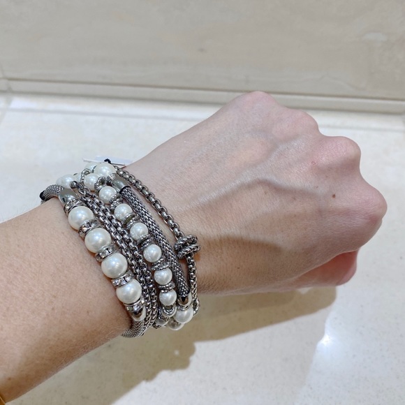 NWT | WHBM | Glass Pearl Stretch Bracelets - Picture 5 of 7